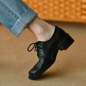 Дамски Oxfords в британския стил, Дамски обувки с перфорации тип 