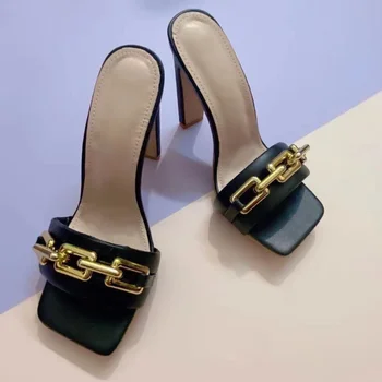 Нова дамски обувки, сандали в европейския и американския стил, модни обувки-гладиатори с квадратна веригата на висок ток в голям размер